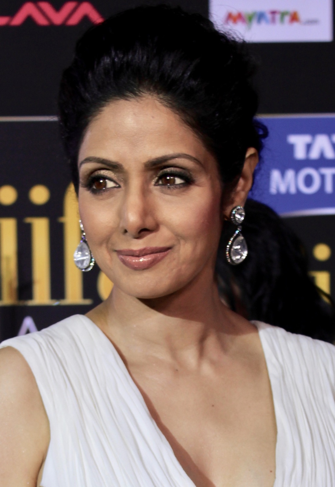 Sridevi smiling at an awards event